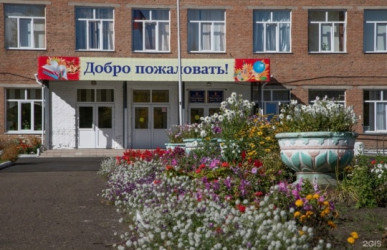 Месяц мама носила первоклассницу на руках